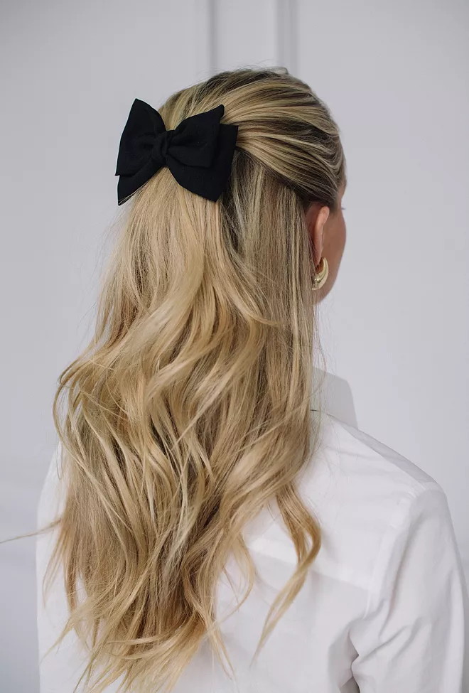 HiiL Studio Matt Hair Bow Clip Black hårklype