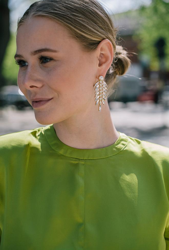 Caroline Svedbom Pearl Feather Crystal Earrings Gold