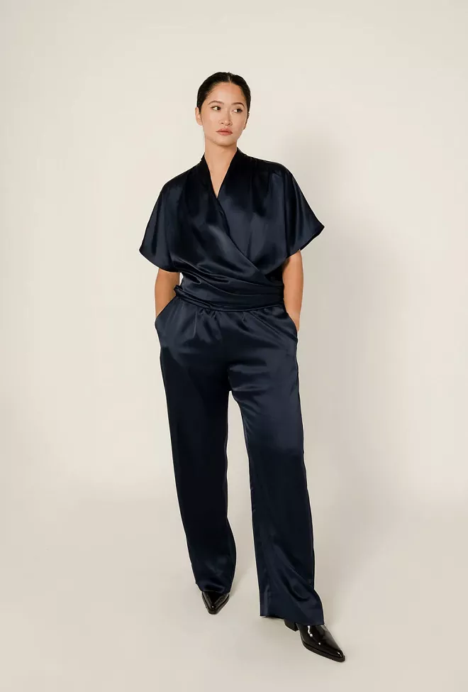 Viveh Cassia Top Midnight Blue bluse 3