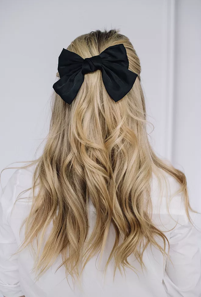 HiiL Studio Satin Bow Hair Clip Black hårklype