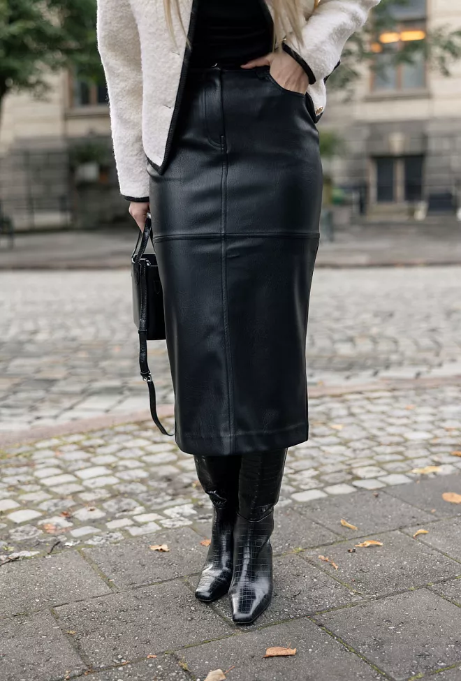 arnie says ancona faux leather skirt black skjørt 1