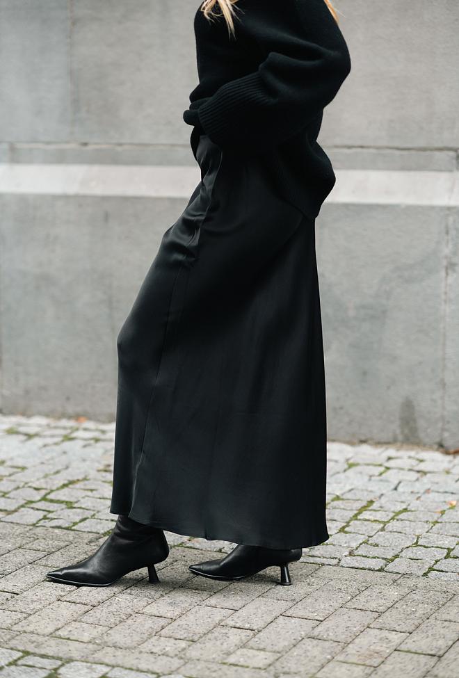 Anine Bing Bar Silk Maxi Skirt Black skjørt 3