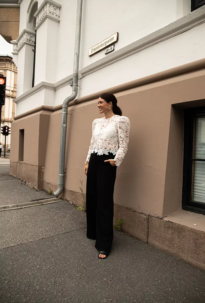 HiiL Studio Beauty Blouse White bluse 6