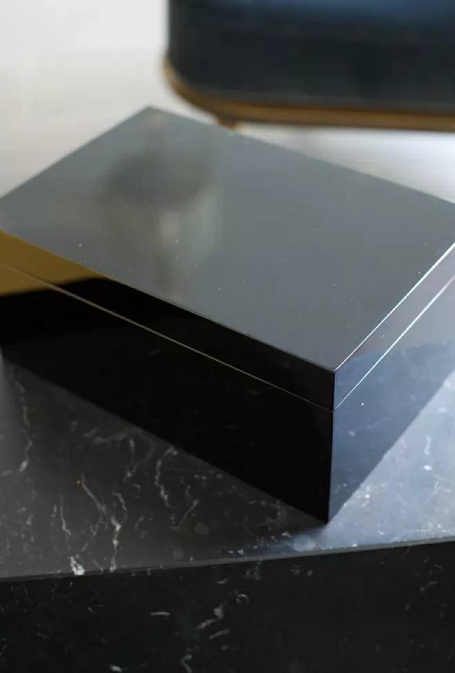 Dark Laquer Jewellery Box Black smykkeskrin