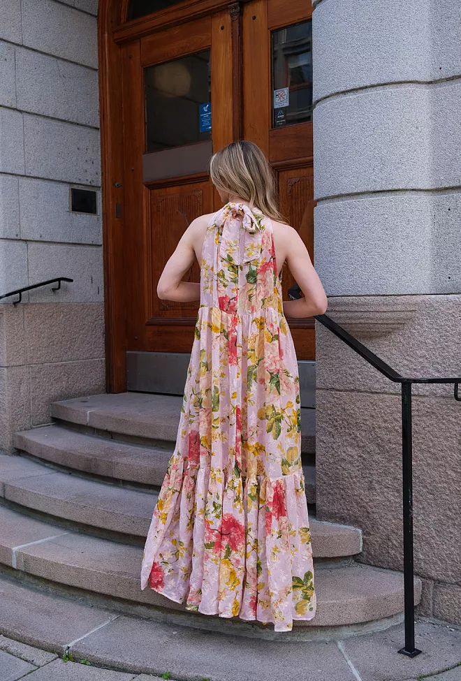 byTiMO Georgette Halterneck Dress Blush Flowers maxikjole 7