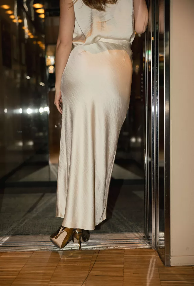 Hiil Studio Linea Skirt Creme skjørt 3