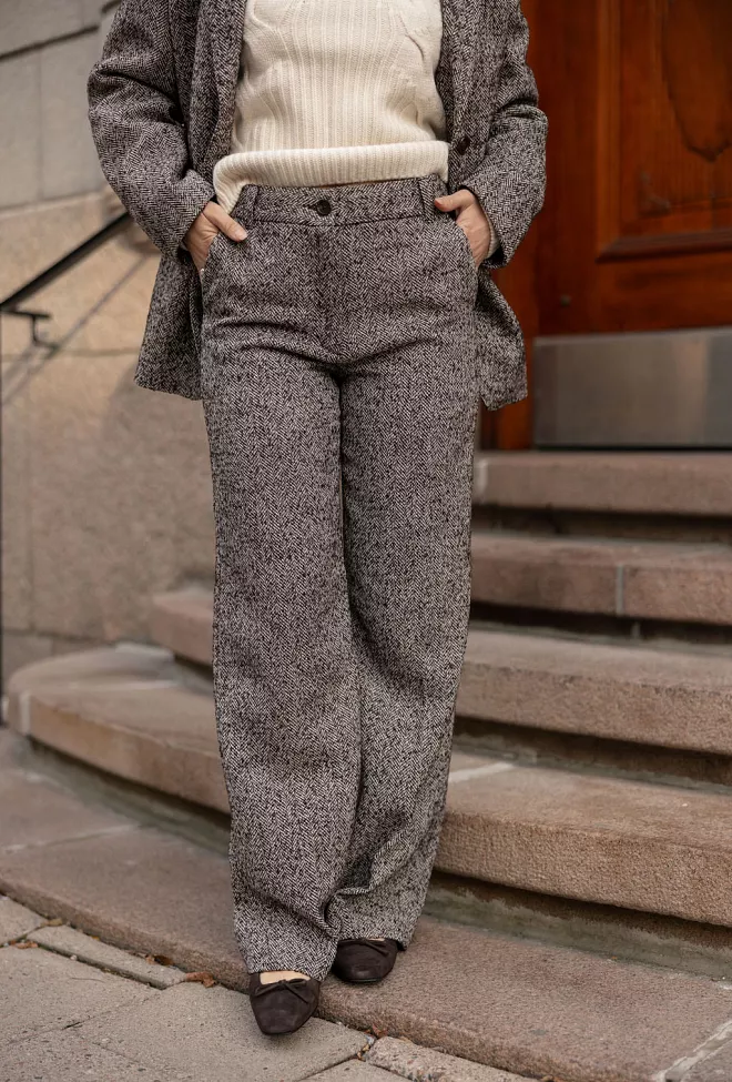 Holzweiler Emi Herringbone Trouser Brown Mix bukse 1