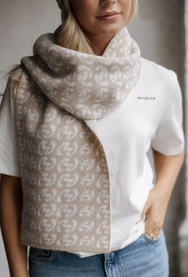 holzweiler Leia Emblem Scarf Beige Mix 1