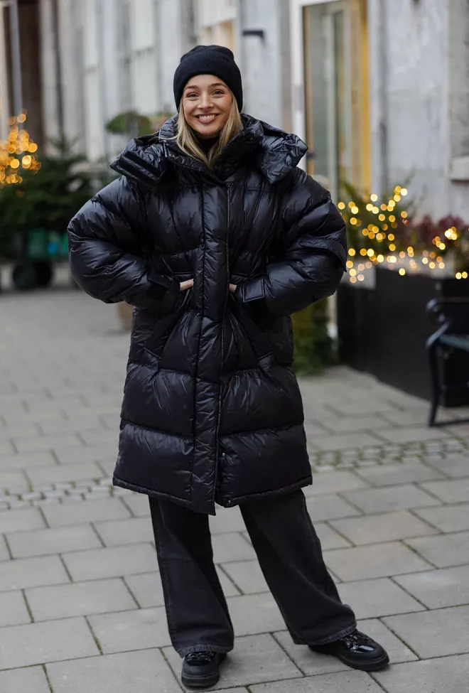 Holzweiler Steilia Down Jacket Black dunkåpe