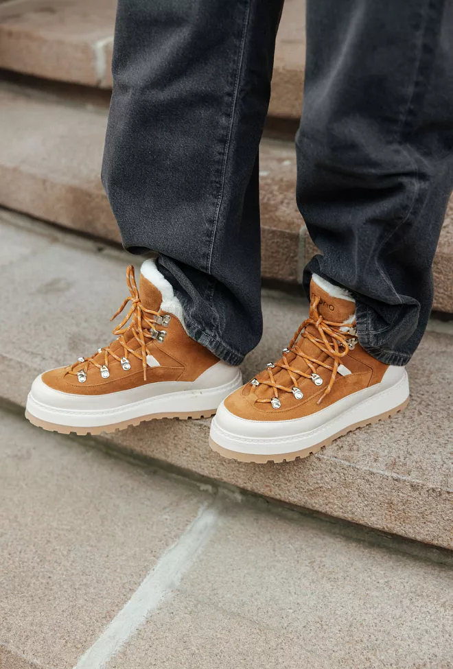 Mono x Ingrid Tag Cap W Cognac Cream vintersko 9