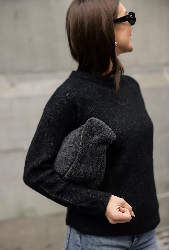 My Essential Wardrobe The Knit Pullover Black genser 5