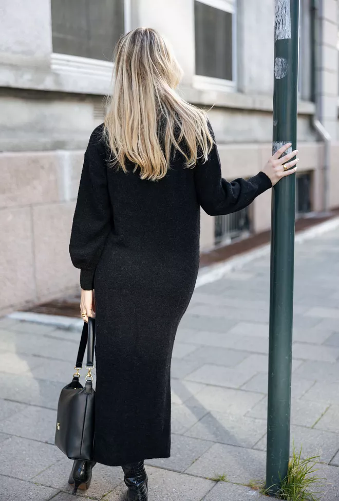 my essential wardrobe Tammie knit dress black kjole 3