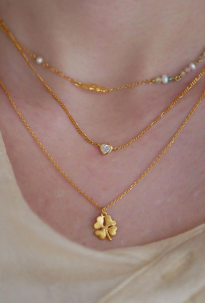 Enamel Copenhagen Organic Clover Necklace Gold smykke 2