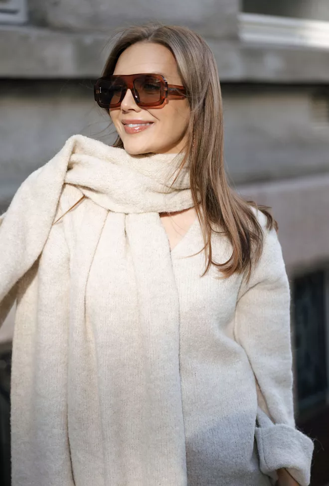 twist&tango Madeline Boucle Scarf Ivory 1