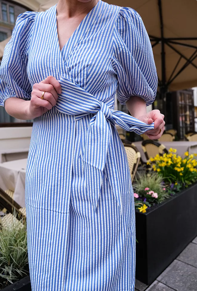 HiiL studio Sophia Long Wrap Dress Blue Stripe kjole 3