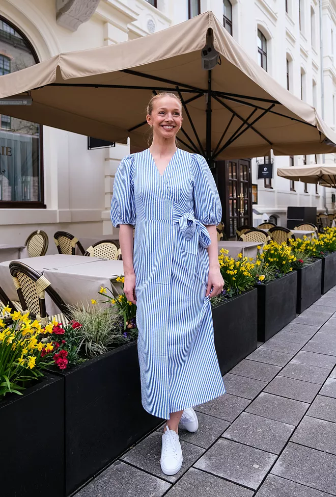 HiiL studio Sophia Long Wrap Dress Blue Stripe kjole