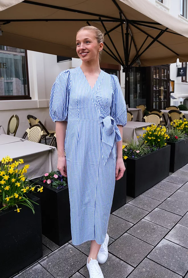 HiiL studio Sophia Long Wrap Dress Blue Stripe kjole 4