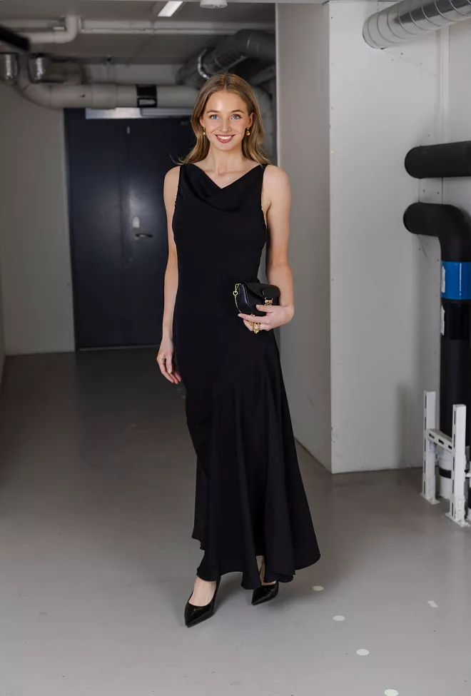 Viveh Aster Dress Black maxikjole 