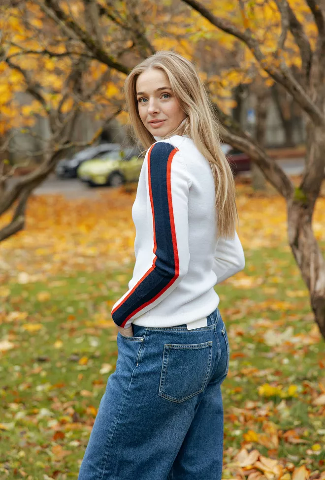 we Norwegian afterski sweater off white genser 5